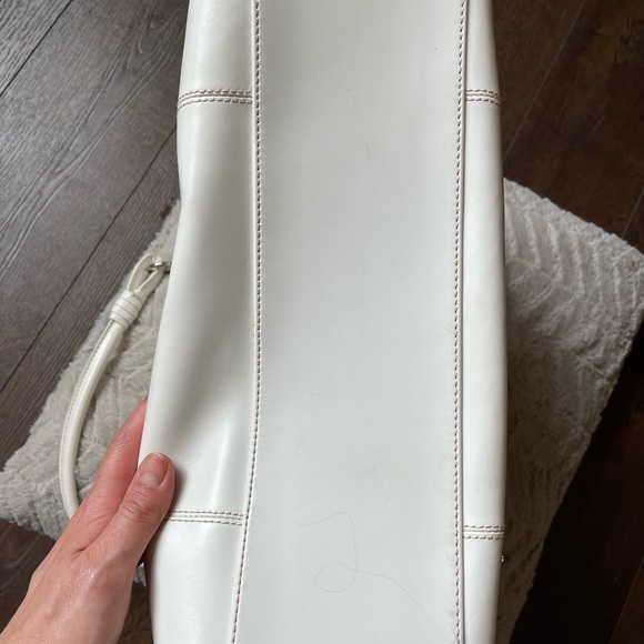 Wilsons Leather winter white leather satchel/tote - Picture 2 of 6